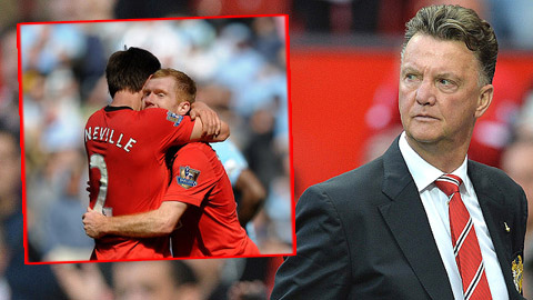 Van Gaal chê Scholes và Neville Van Gaal chê Scholes và Neville