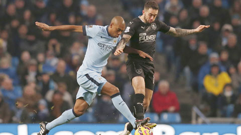 Man City 2-2 Burnley: Man xanh gặp họa vì khinh địch! Man City 2-2 Burnley: Man xanh gặp họa vì khinh địch!