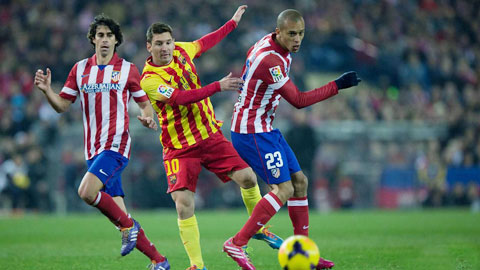Lối chơi của các ứng viên vô địch: Barca chuộng “bóng sống”, Atletico thích “bóng chết” Lối chơi của các ứng viên vô địch: Barca chuộng “bóng sống”, Atletico thích “bóng chết”