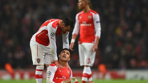 Alexis Sanchez không “cô đơn” Alexis Sanchez không “cô đơn”