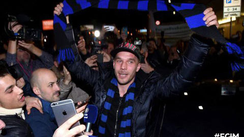 Podolski sung sướng vì rời khỏi Arsenal Podolski sung sướng vì rời khỏi Arsenal