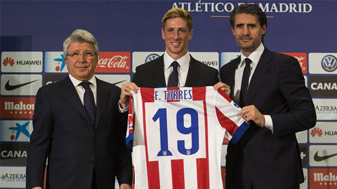 Torres ra mắt trước 45.000 CĐV Atletico Madrid Torres ra mắt trước 45.000 CĐV Atletico Madrid