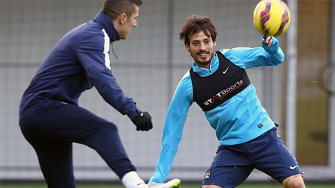 Silva tham gia bài tập “dị” tại Man City Silva tham gia bài tập “dị” tại Man City