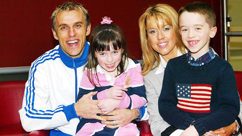 Vợ Phil Neville vẫn tiếc vì cưới hụt Becks? Vợ Phil Neville vẫn tiếc vì cưới hụt Becks?