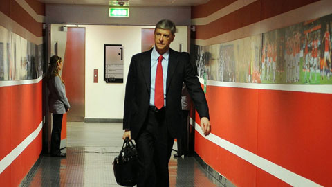 Wenger đóng cửa công ty riêng Wenger đóng cửa công ty riêng