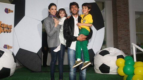 Kaka vượt Beckham về lượng fan theo dõi trên MXH Kaka vượt Beckham về lượng fan theo dõi trên MXH