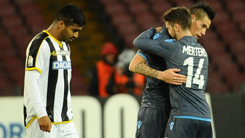 Napoli 2-2 (pen 5-4) Udinese: Chủ nhà đi tiếp nhờ thắng luân lưu Napoli 2-2 (pen 5-4) Udinese: Chủ nhà đi tiếp nhờ thắng luân lưu