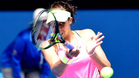 Cô chị nhà Williams thua sốc trước tay vợt 19 tuổi ở tứ kết Australian Open Cô chị nhà Williams thua sốc trước tay vợt 19 tuổi ở tứ kết Australian Open