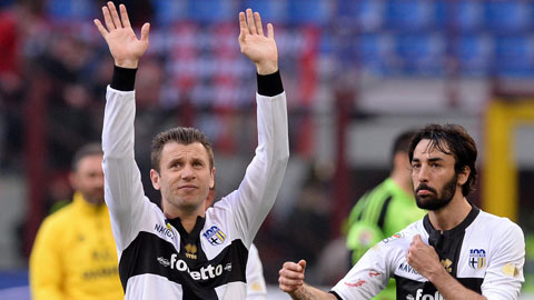 Cassano rời Parma do bị nợ lương Cassano rời Parma do bị nợ lương