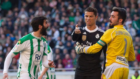 Quan điểm: Hãy cảm thông với "cơn điên" của Ronaldo Quan điểm: Hãy cảm thông với "cơn điên" của Ronaldo