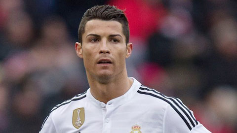 Bất mãn với Perez và Benitez, Ronaldo tính rời Real Bất mãn với Perez và Benitez, Ronaldo tính rời Real