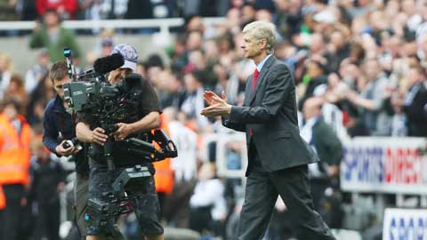 Cột mốc mới của Giáo sư Wenger Cột mốc mới của Giáo sư Wenger