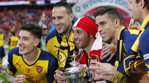 Arsenal hưởng lợi nhờ phong độ của Cazorla Arsenal hưởng lợi nhờ phong độ của Cazorla