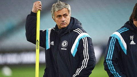 Mourinho: 'Những HLV không chơi phản công là ngu dốt' Mourinho: 'Những HLV không chơi phản công là ngu dốt'