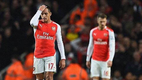 Sanchez thất vọng với mùa giải đầu tiên khoác áo Arsenal Sanchez thất vọng với mùa giải đầu tiên khoác áo Arsenal