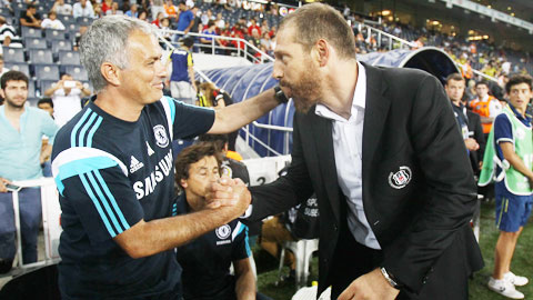 Slaven Bilic: Ngôi sao nhạc rock trên sân khấu bóng đá Slaven Bilic: Ngôi sao nhạc rock trên sân khấu bóng đá