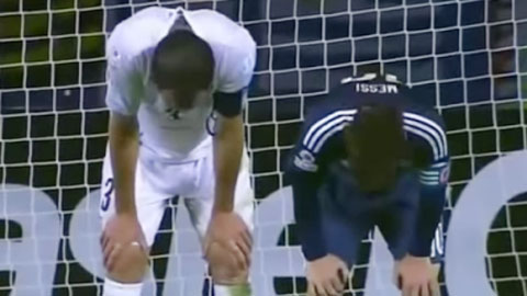 Messi và Godin bắt chước nhau... thở dốc hài hước Messi và Godin bắt chước nhau... thở dốc hài hước