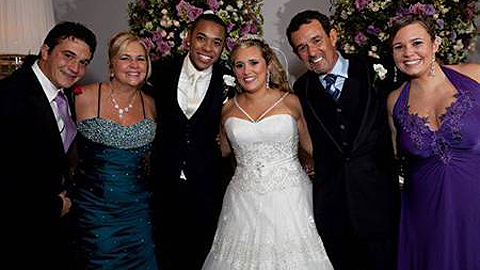 5 thành viên gia đình Robinho bị bắt làm con tin 5 thành viên gia đình Robinho bị bắt làm con tin