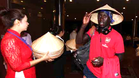 Sagna sớm thực hiện lời hứa với fan Việt Nam Sagna sớm thực hiện lời hứa với fan Việt Nam