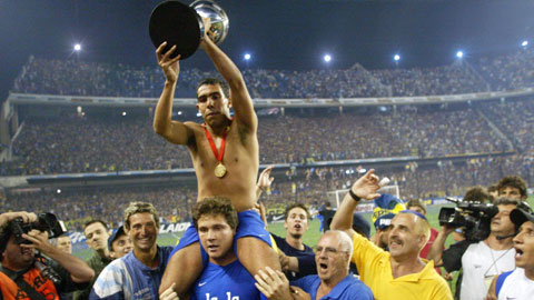 Tevez trên đường trở về Boca Juniors Tevez trên đường trở về Boca Juniors