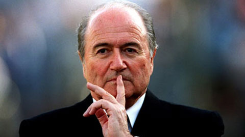 Chủ tịch FIFA Sepp Blatter phát biểu đầy thách thức trước báo giới Chủ tịch FIFA Sepp Blatter phát biểu đầy thách thức trước báo giới