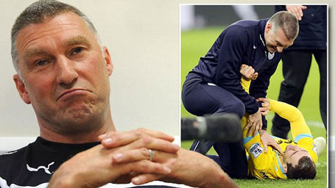 ‘Người hùng’ Pearson bất ngờ bị Leicester sa thải ‘Người hùng’ Pearson bất ngờ bị Leicester sa thải