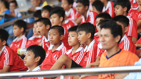 Chùm tin U17 QG báo Bóng đá – cúp Thái Sơn Nam 2015 ngày 2/7 Chùm tin U17 QG báo Bóng đá – cúp Thái Sơn Nam 2015 ngày 2/7
