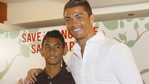 Fan Indo tiếp bước Ronaldo Fan Indo tiếp bước Ronaldo