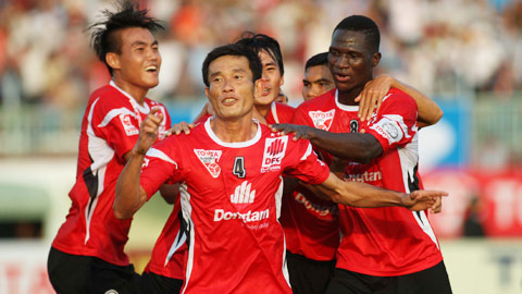 Vòng 14 V.League: ĐT.LA, XSKT Cần Thơ vã mồ hôi giành 3 điểm Vòng 14 V.League: ĐT.LA, XSKT Cần Thơ vã mồ hôi giành 3 điểm
