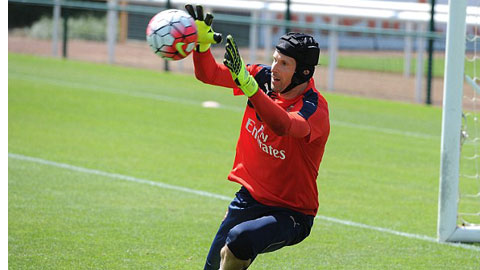 Vì sao Cech chọn áo số 33 ở Arsenal? Vì sao Cech chọn áo số 33 ở Arsenal?