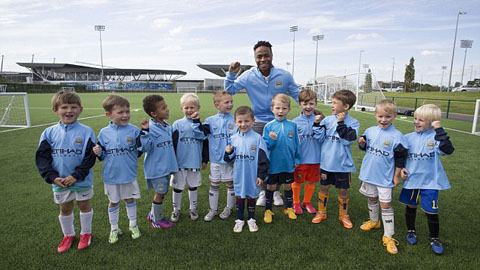 Sterling nói gì trong ngày đầu tiên khoác áo Man City? Sterling nói gì trong ngày đầu tiên khoác áo Man City?