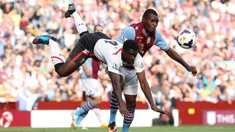 Benteke về Liverpool, Adebayor đến Aston Villa Benteke về Liverpool, Adebayor đến Aston Villa