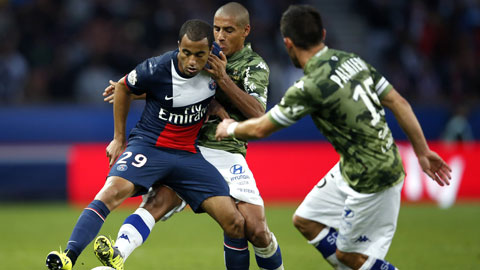 PSG: Lucas Moura bao giờ mới lớn? PSG: Lucas Moura bao giờ mới lớn?