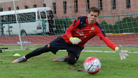 Roma đạt thỏa thuận chiêu mộ thủ thành Szczesny của Arsenal Roma đạt thỏa thuận chiêu mộ thủ thành Szczesny của Arsenal
