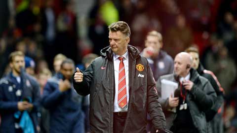 Van Gaal và 1 năm sóng gió nhưng hứa hẹn ở M.U Van Gaal và 1 năm sóng gió nhưng hứa hẹn ở M.U