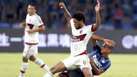 Milan 1-0 Inter: Bacca và Adriano cùng tỏa sáng ngày ra mắt Milan 1-0 Inter: Bacca và Adriano cùng tỏa sáng ngày ra mắt