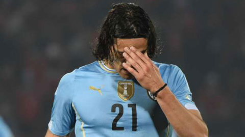 Cavani bị treo giò 2 trận vì thẻ đỏ ở Copa America Cavani bị treo giò 2 trận vì thẻ đỏ ở Copa America