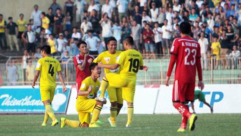FLC Thanh Hóa 3-1 Than.QN: Viết tiếp giấc mơ FLC Thanh Hóa 3-1 Than.QN: Viết tiếp giấc mơ
