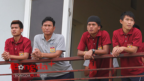 Vừa có mặt ở Hà Nội, U19 Lào tranh thủ “ngắm giò” U19 Việt Nam Vừa có mặt ở Hà Nội, U19 Lào tranh thủ “ngắm giò” U19 Việt Nam