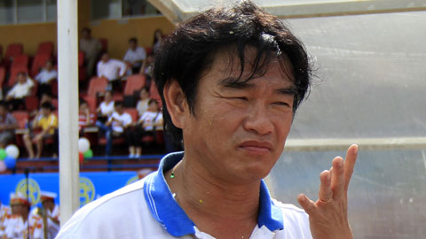 HLV Phan Thanh Hùng (HN T&T): “Vẫn có thể có Vua phá lưới nội” HLV Phan Thanh Hùng (HN T&T): “Vẫn có thể có Vua phá lưới nội”