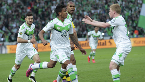 Cuộc đua vô địch Bundesliga: Sói sẽ ngáng đường Hùm? Cuộc đua vô địch Bundesliga: Sói sẽ ngáng đường Hùm?