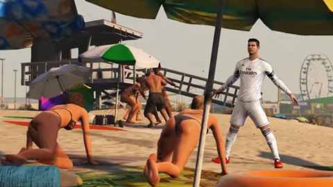 Ronaldo quấy rối phụ nữ và phạm tội trong GTA5 Ronaldo quấy rối phụ nữ và phạm tội trong GTA5