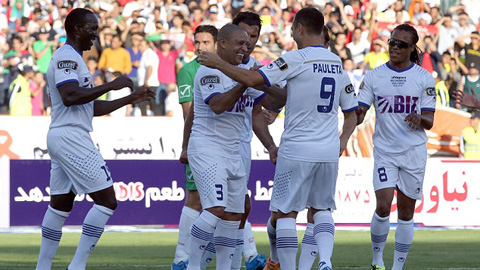 Figo, Carlos tái xuất sân cỏ giúp ĐT Ngôi sao thế giới đánh bại ĐT Ngôi sao Iran Figo, Carlos tái xuất sân cỏ giúp ĐT Ngôi sao thế giới đánh bại ĐT Ngôi sao Iran