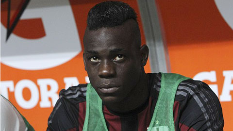 Balotelli dự bị cả trận Milan - Empoli: Khóa huấn luyện ở San Siro Balotelli dự bị cả trận Milan - Empoli: Khóa huấn luyện ở San Siro