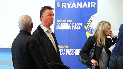Van Gaal chẳng phiền não cho dù M.U ngổn ngang "trăm mối tơ vò" Van Gaal chẳng phiền não cho dù M.U ngổn ngang "trăm mối tơ vò"
