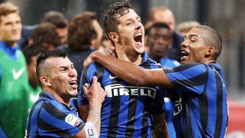 Jovetic tỏa sáng trong màu áo Inter: Người duy trì hy vọng Jovetic tỏa sáng trong màu áo Inter: Người duy trì hy vọng