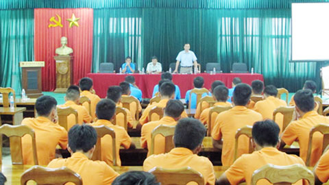 Lãnh đạo VFF động viên ĐT U19 Việt Nam Lãnh đạo VFF động viên ĐT U19 Việt Nam