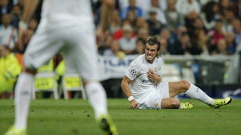 Bale bị thay ra sớm vì chấn thương trong trận gặp Shakhtar Bale bị thay ra sớm vì chấn thương trong trận gặp Shakhtar