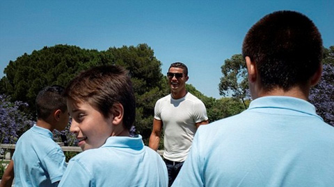 Fan có cơ hội ăn tối và tư vấn "góc con người" cho Ronaldo Fan có cơ hội ăn tối và tư vấn "góc con người" cho Ronaldo