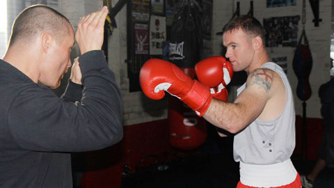 Vì sao Rooney ngày càng mê boxing? Vì sao Rooney ngày càng mê boxing?